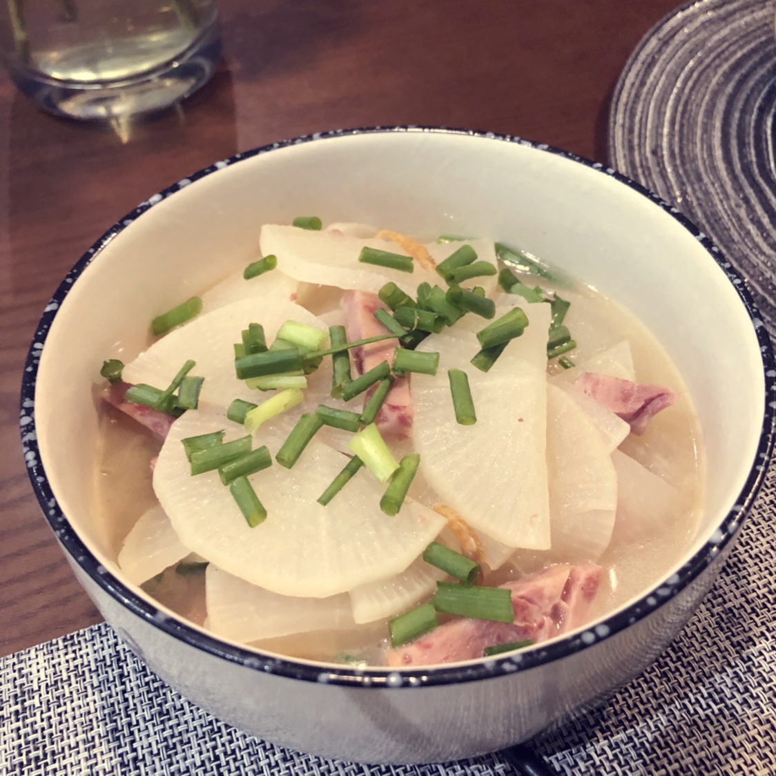 白萝卜炖午餐肉（冬季治愈系快手菜）