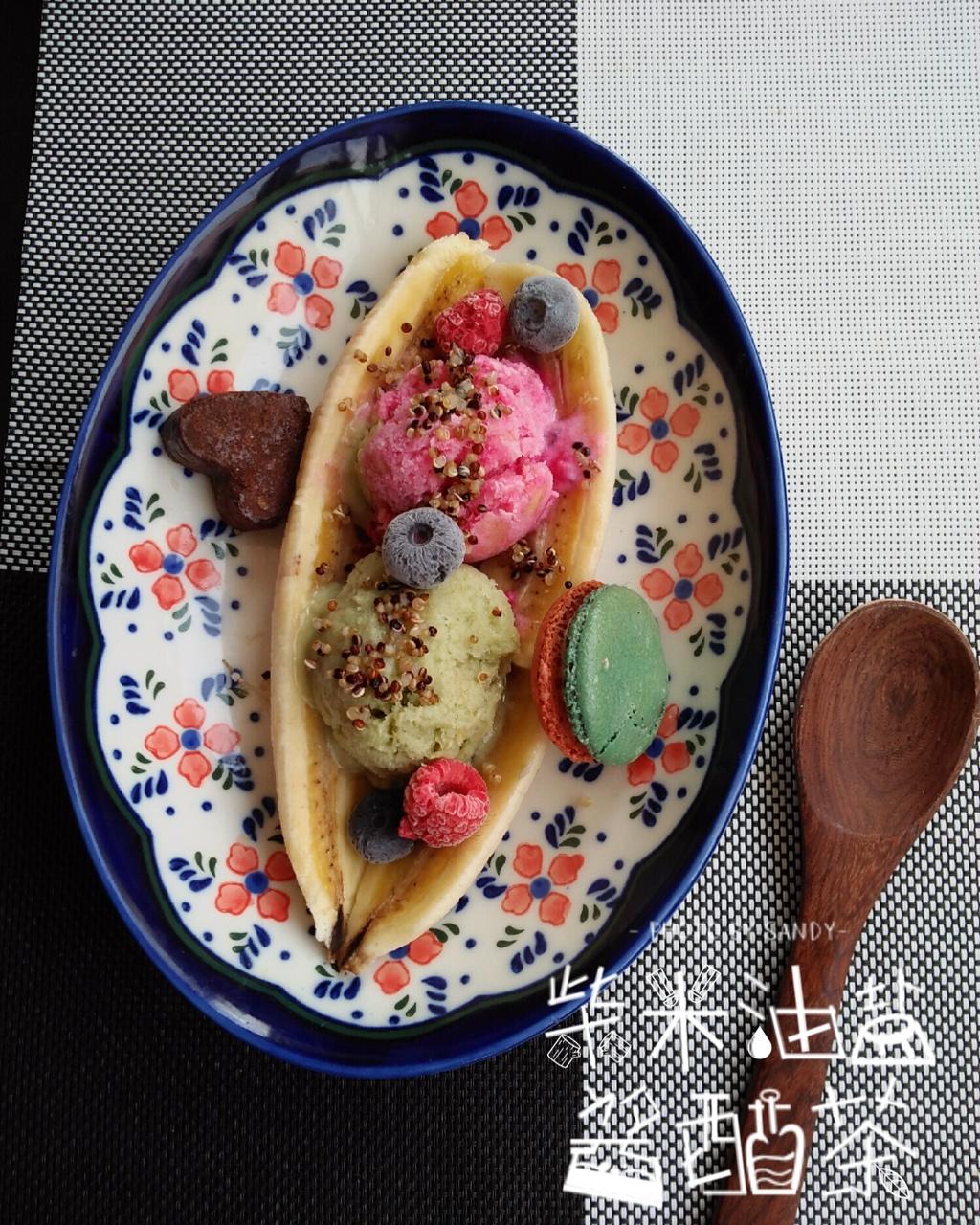 冰淇淋香蕉船——满记甜品