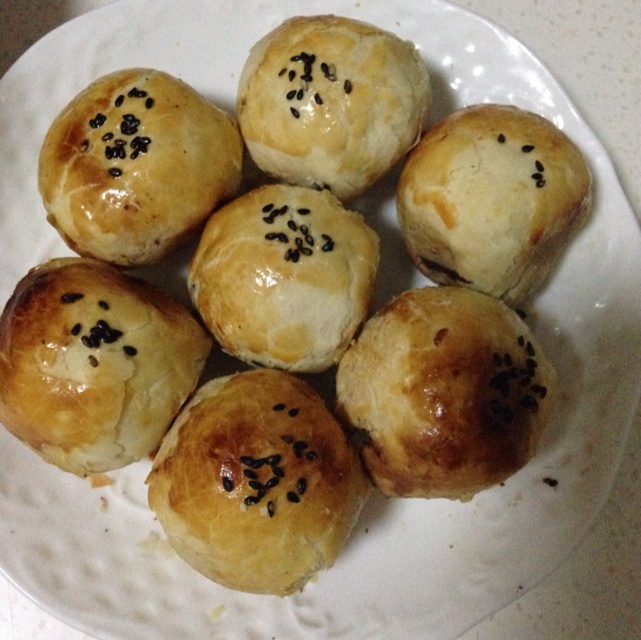 豆沙蛋黄酥