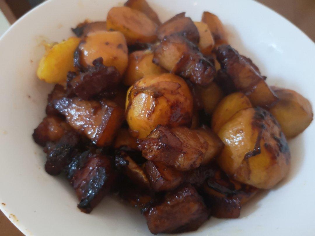 堂妈小厨——小土豆红烧肉