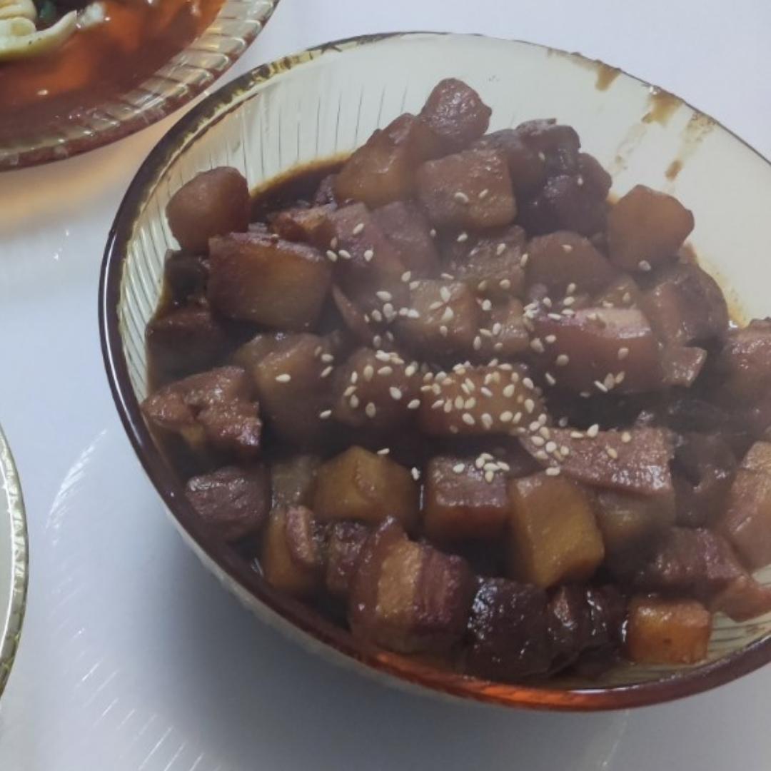 红烧肉炖土豆（丝毫不腻）