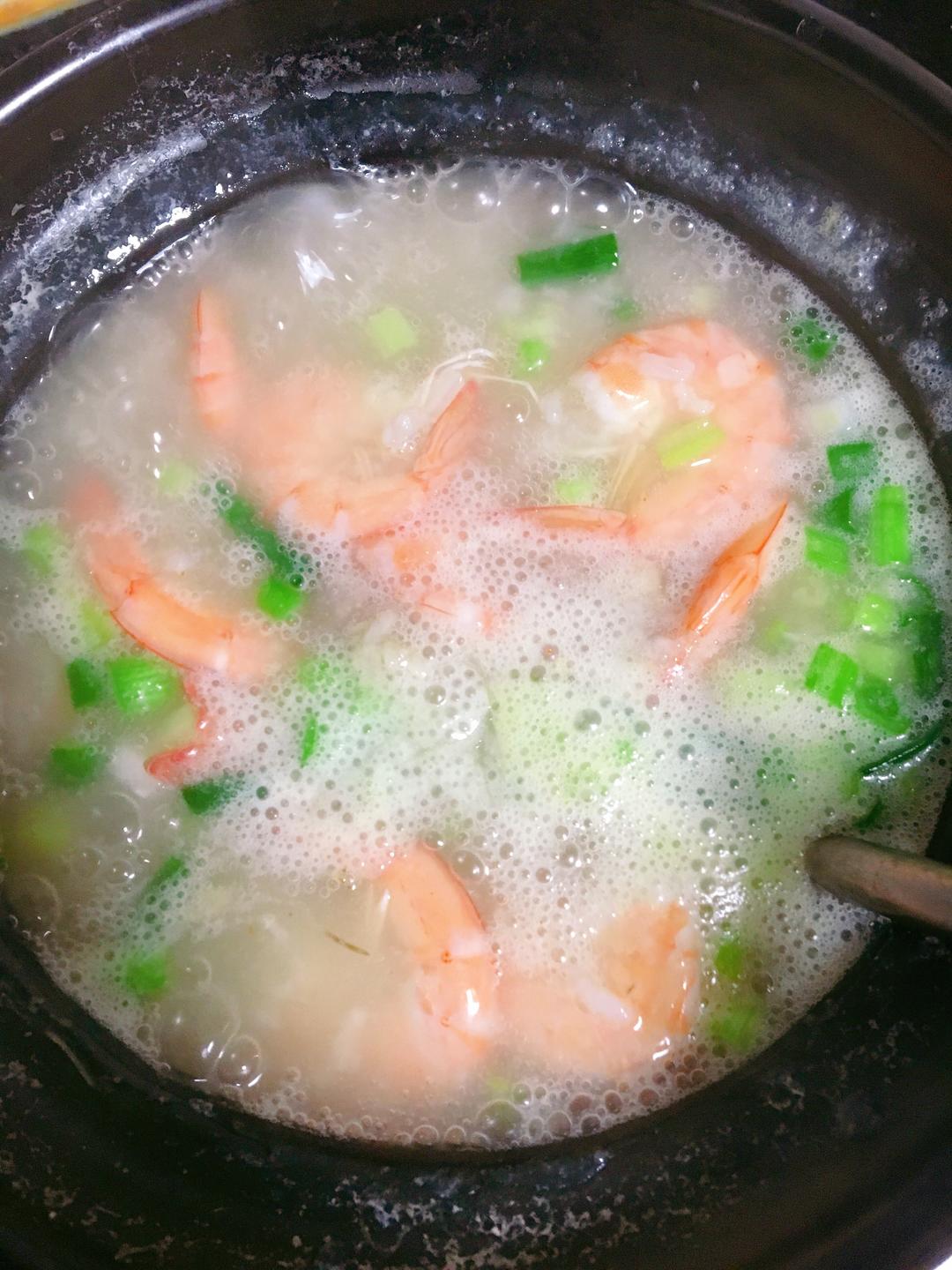 潮汕瘦肉鲜虾砂锅粥的做法