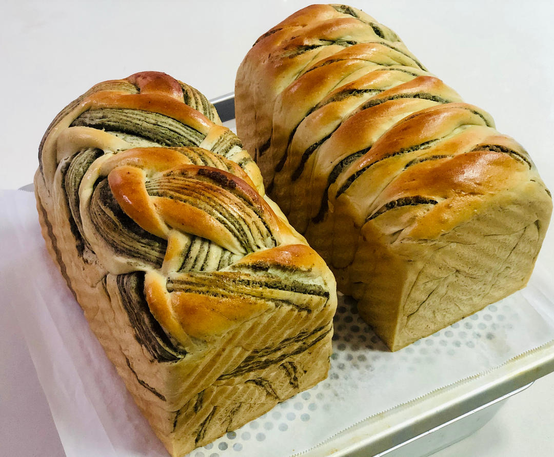 料多多系列--黑芝麻奶酥小吐司