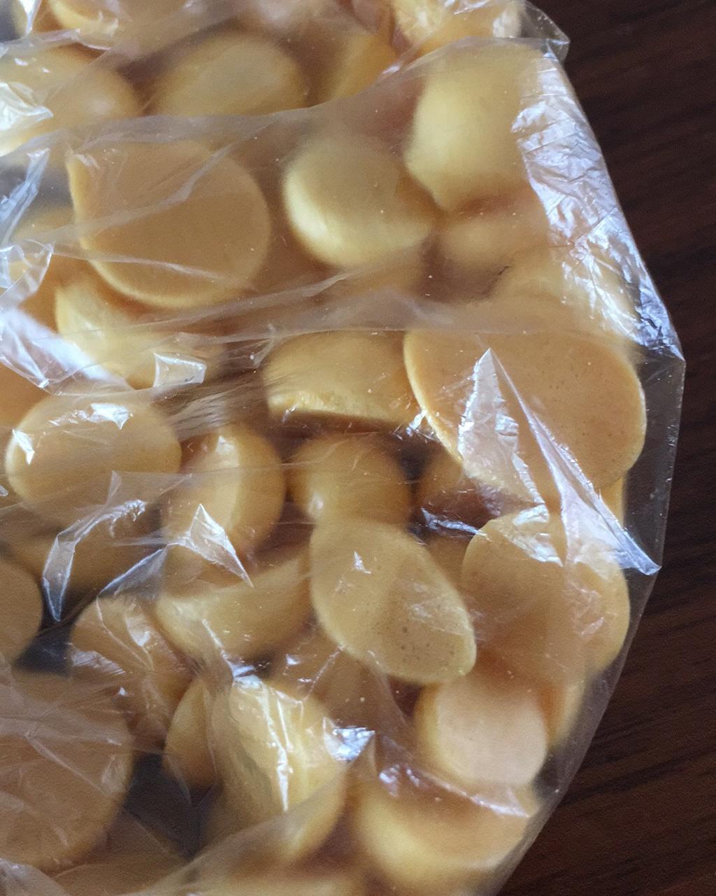 入口即化的无添加蛋黄溶豆
