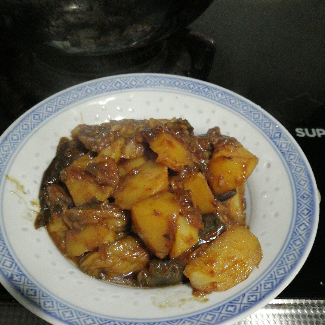 正宗东北菜 下饭菜 土豆炖茄子