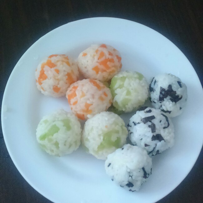 宝宝迷你三色饭团