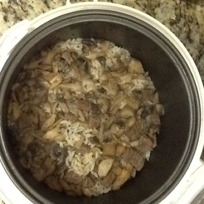 电饭锅香菇香肠饭(●´∀｀●)