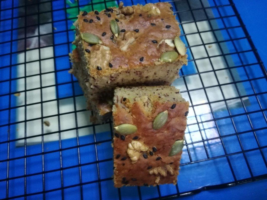 香蕉核桃蛋糕（低油少糖健康版）