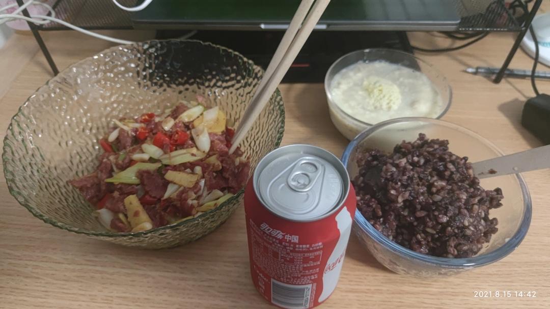 大蒜炒卤牛肉