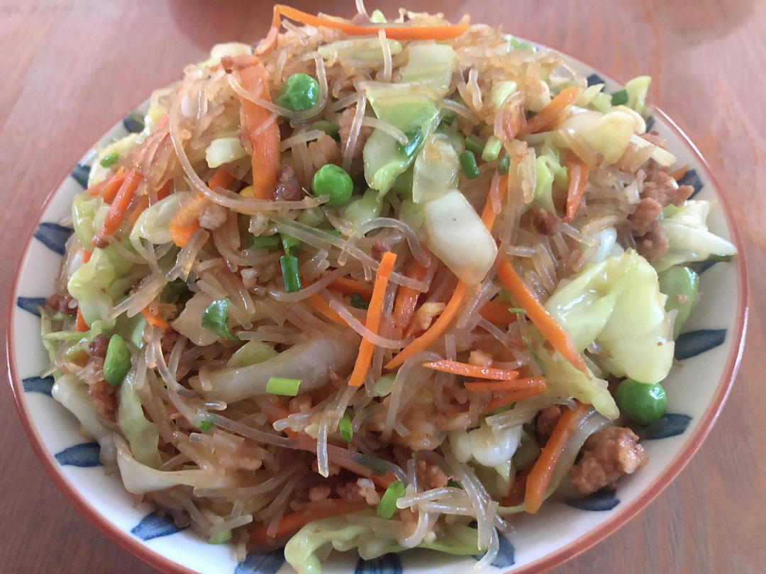 卷心菜炒粉丝 Glass noodles with Cabbage