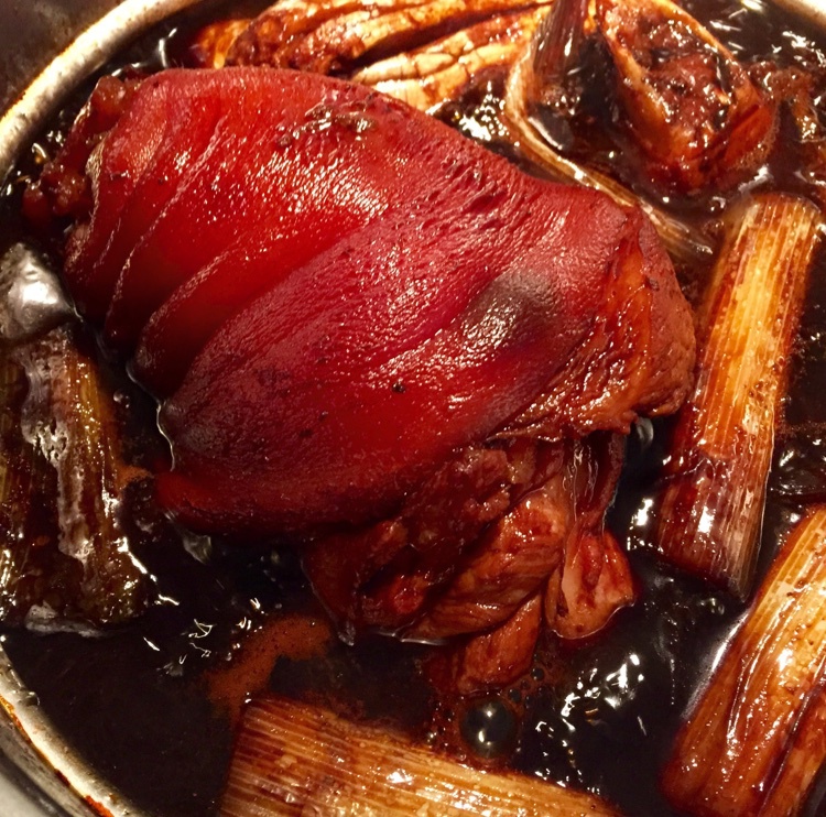 秘制酱肘子