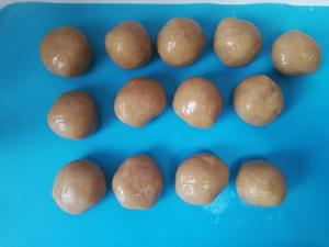 广式核桃豆沙馅月饼的做法 步骤10