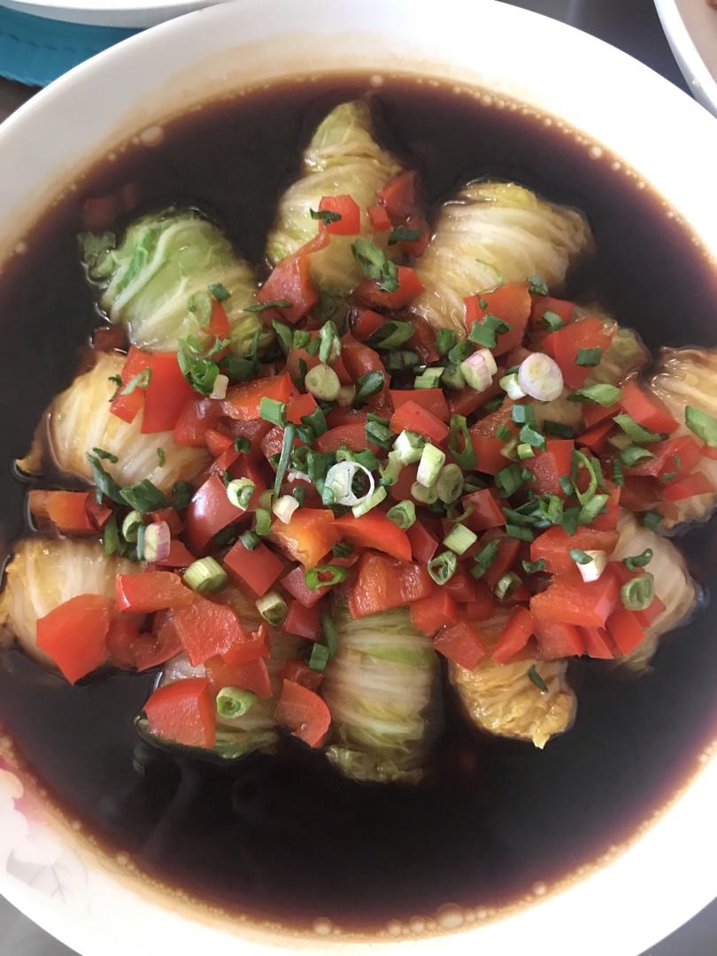 过年餐桌上必备的一道菜，翡翠白玉卷
