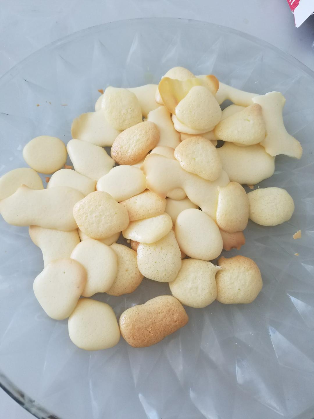 入口即化的蛋黄小饼干