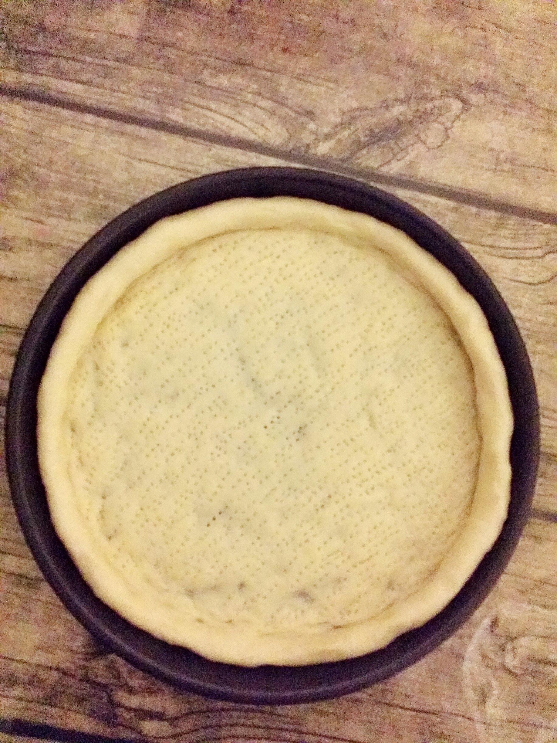 9寸披萨饼皮制作（做2个9寸的量）的做法 步骤1