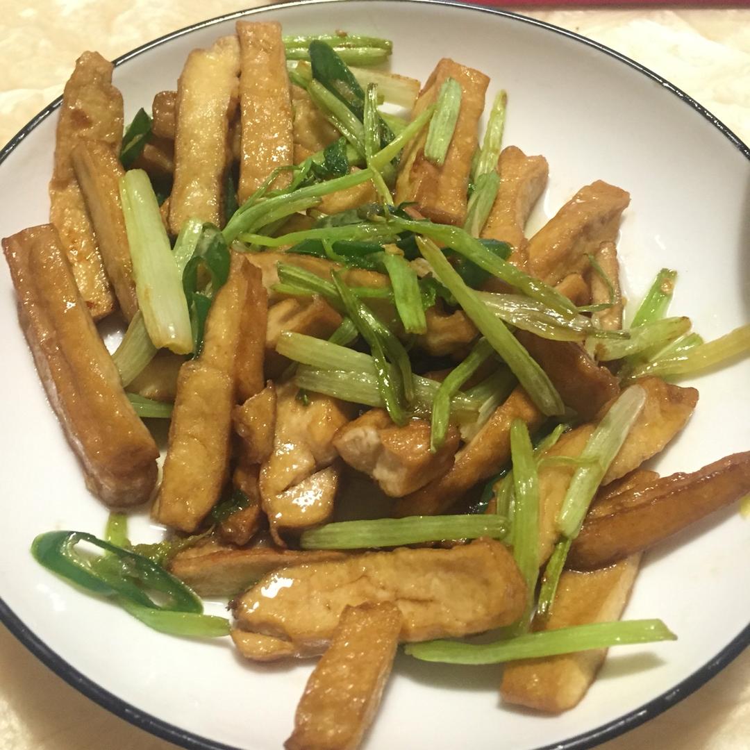 素菜：芹菜炒豆腐干