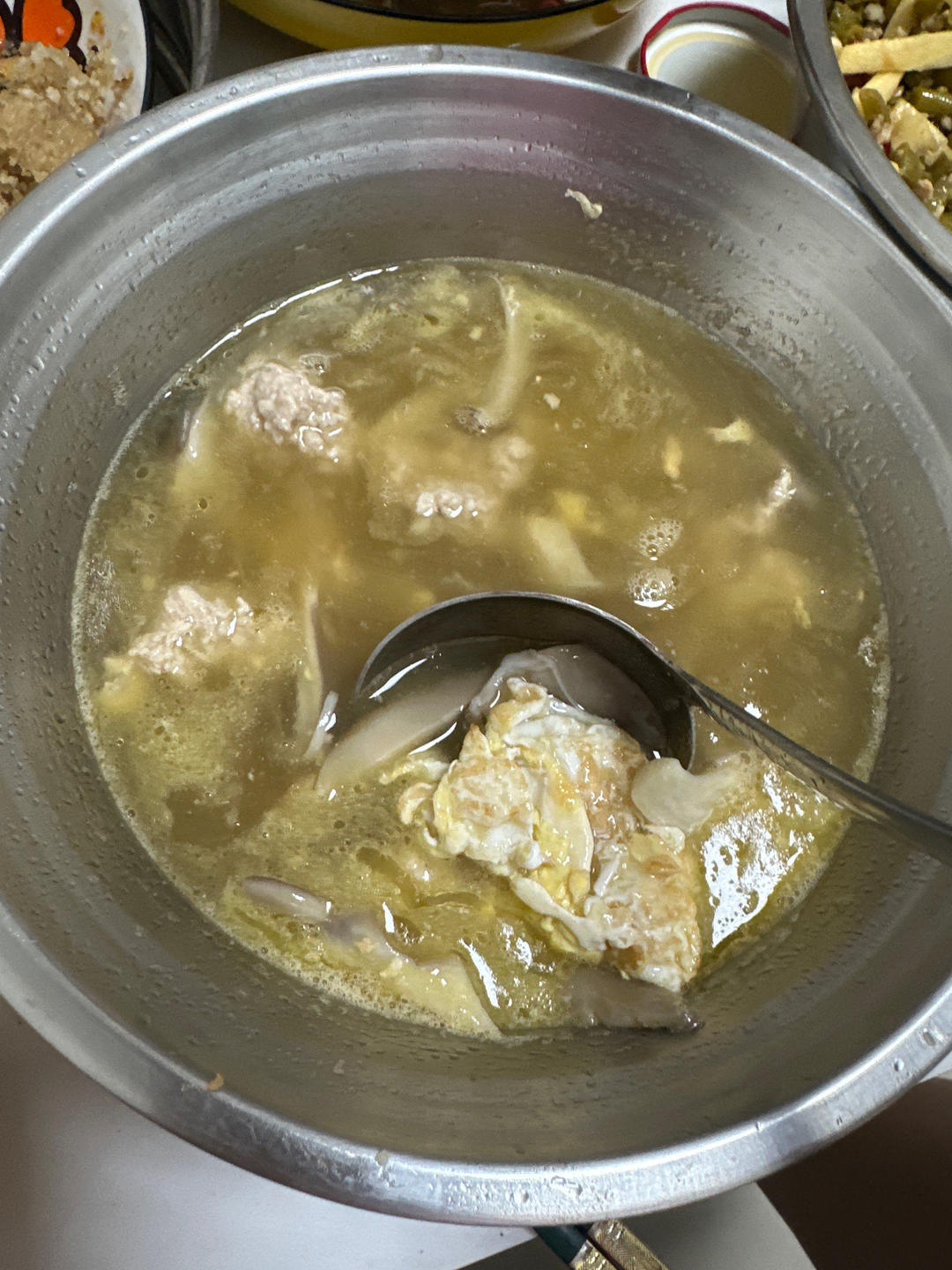 平菇肉片汤