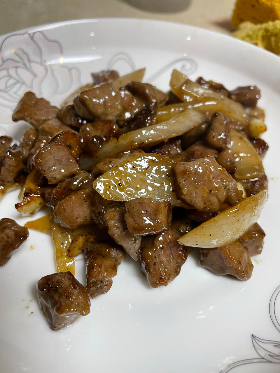 好吃到舔盘的蒜香黑椒牛肉粒