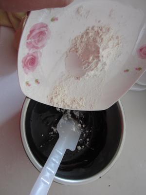 爆浆巧克力蛋糕——心太软的做法的做法 步骤4