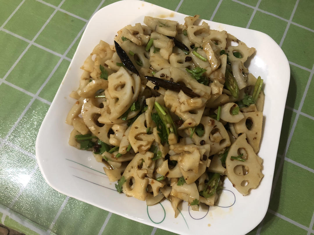 从大排档偷学的凉拌藕丁