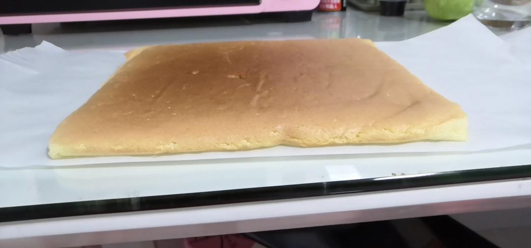 《Tinrry下午茶》教你做基础原味蛋糕卷