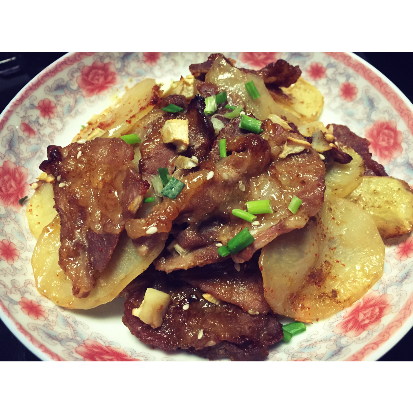 蜜汁五花肉烤土豆