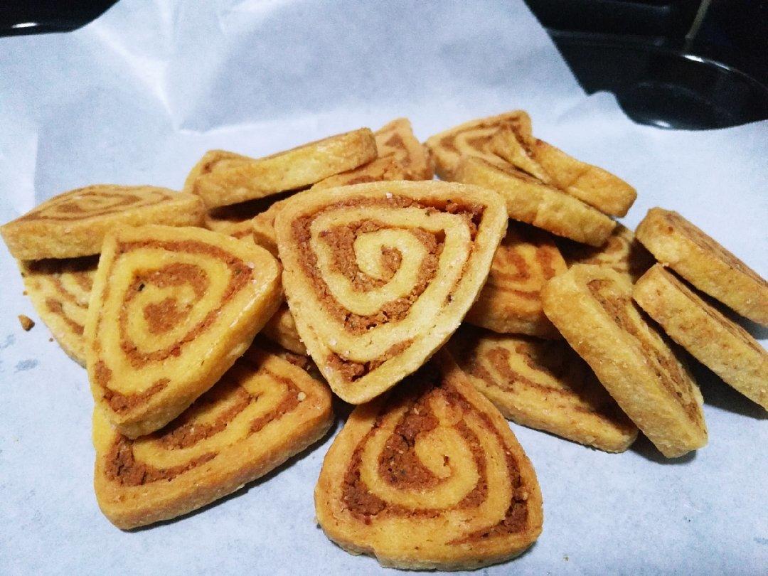 《Tinrry+》咸蛋黄肉松饼干