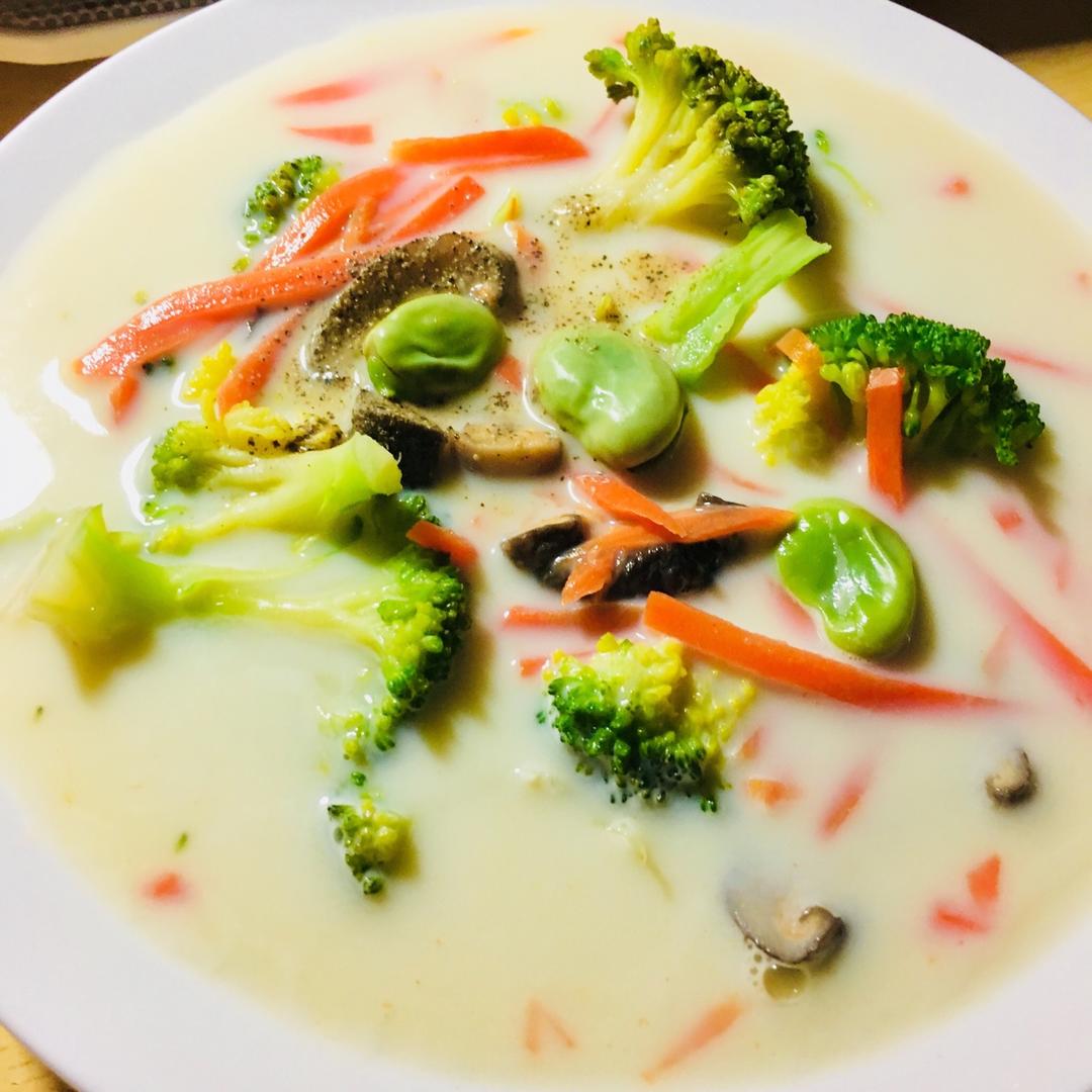 低脂时蔬豆浆汤