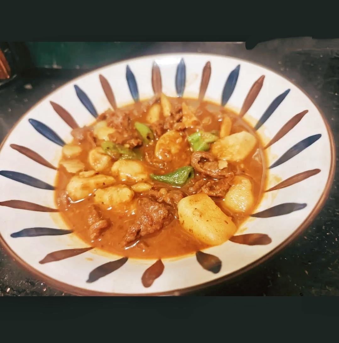 江西特色菜芋头烧牛肉，粉粉糯糯，炫了三碗米饭