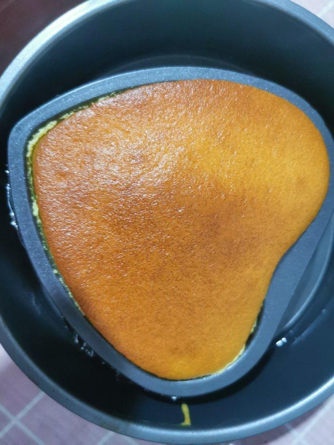 不开裂不回缩不掉皮的酸奶水浴法蛋糕