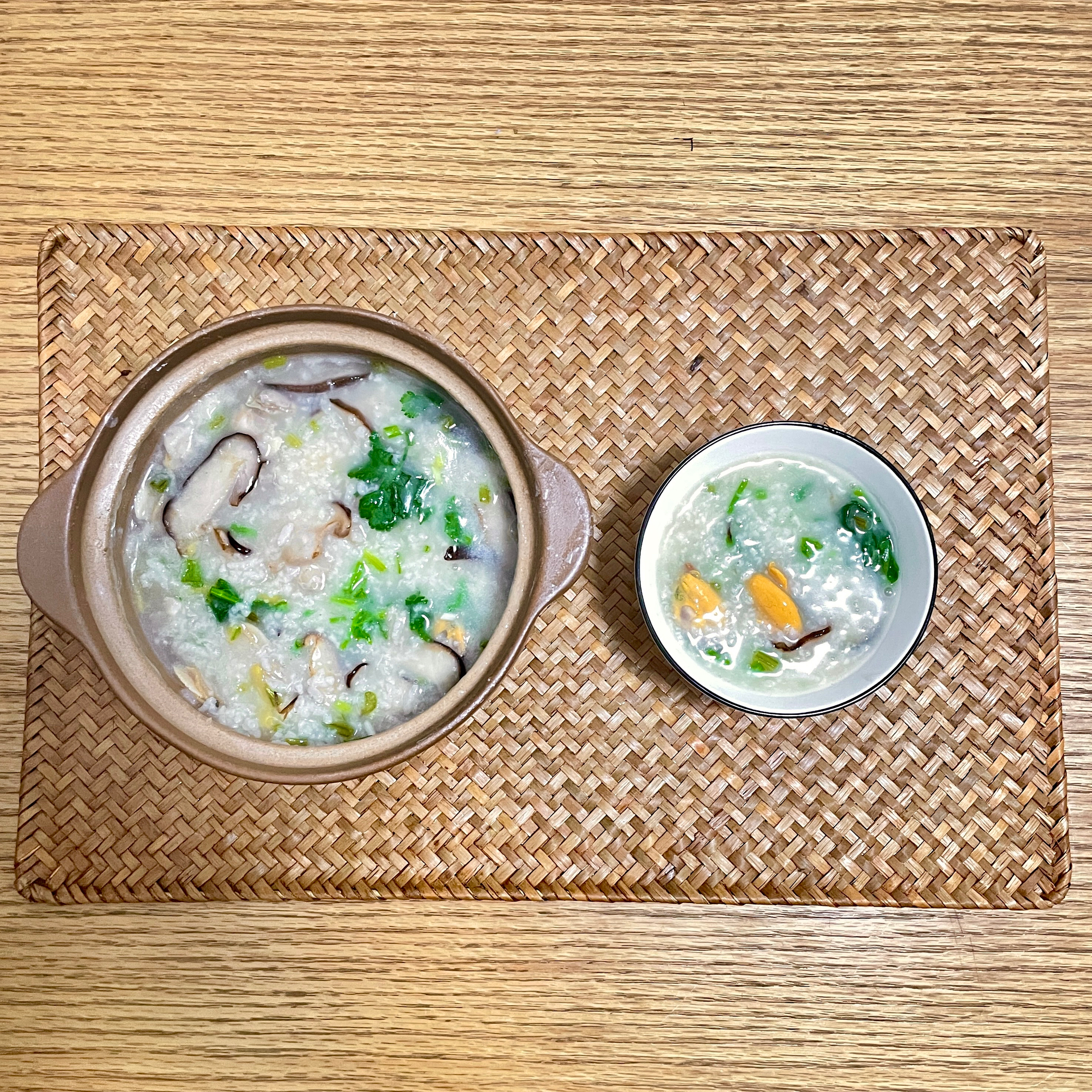 鲜美砂锅海鲜粥的做法