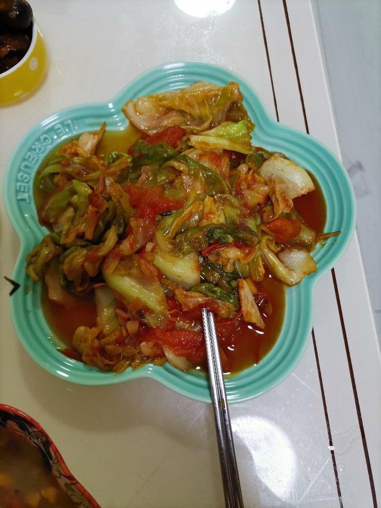 西红柿炒甘蓝