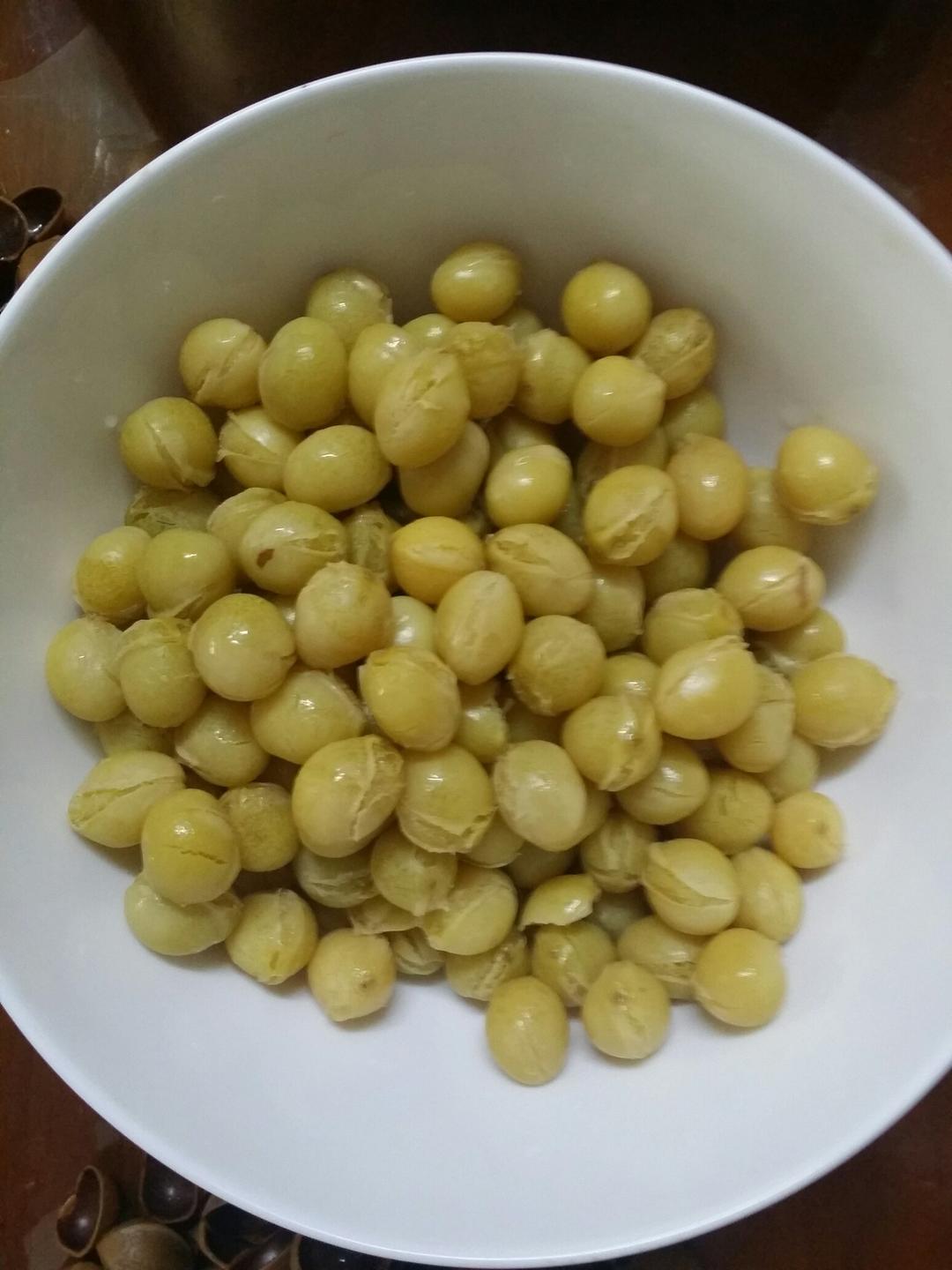 大长清树做的再简单不过的煮白果