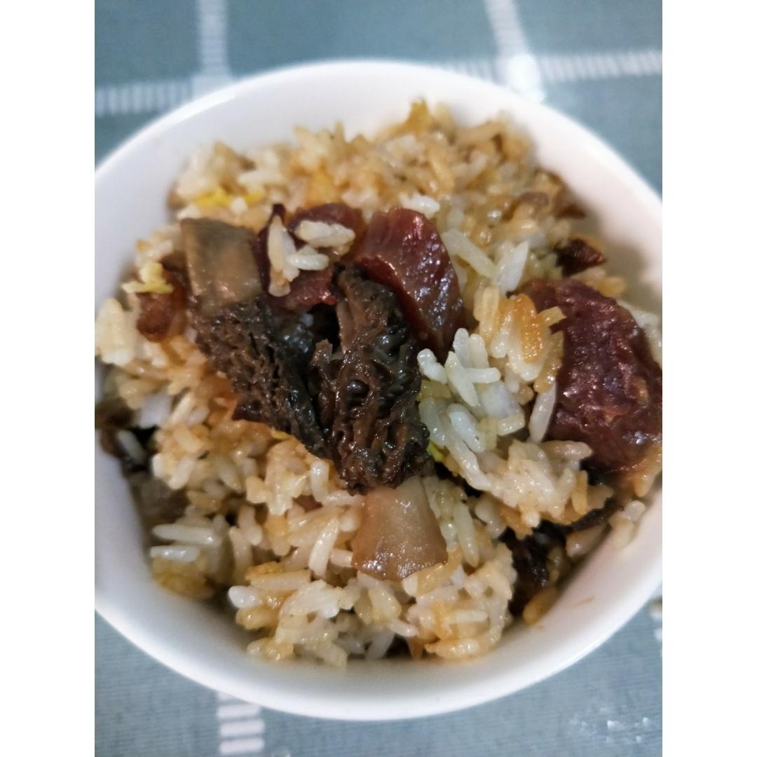 羊肚菌焖饭【曼食慢语】