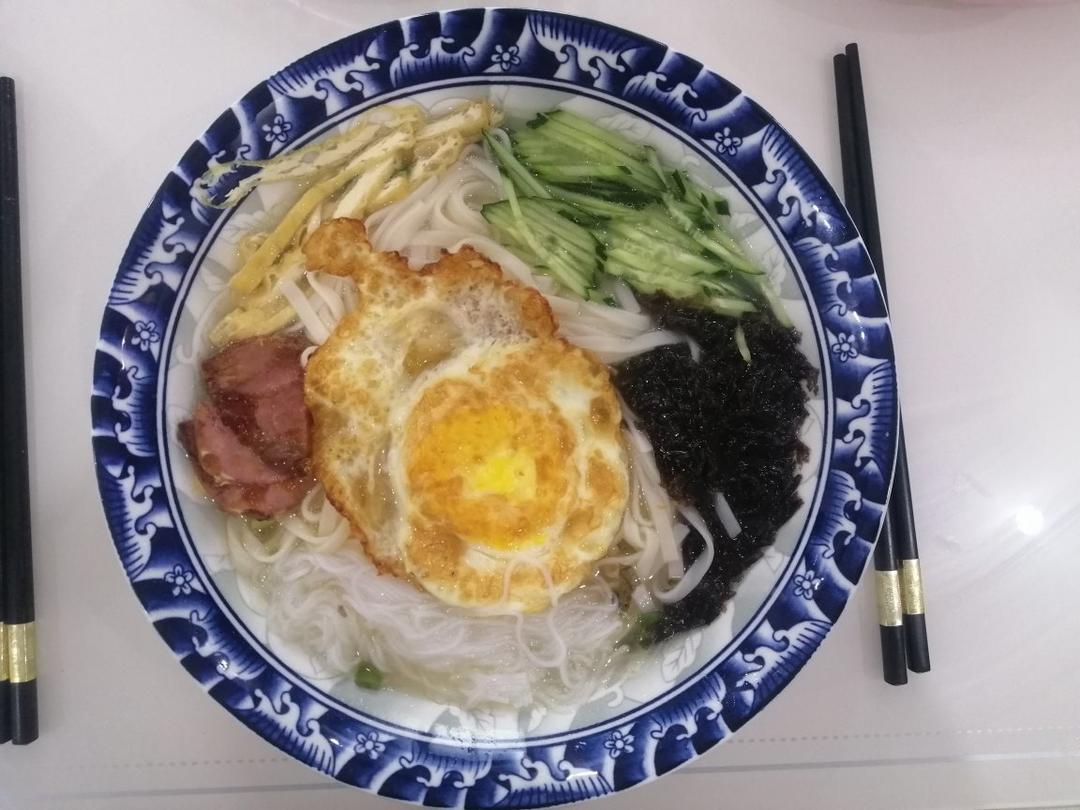 十分钟搞定的热汤面