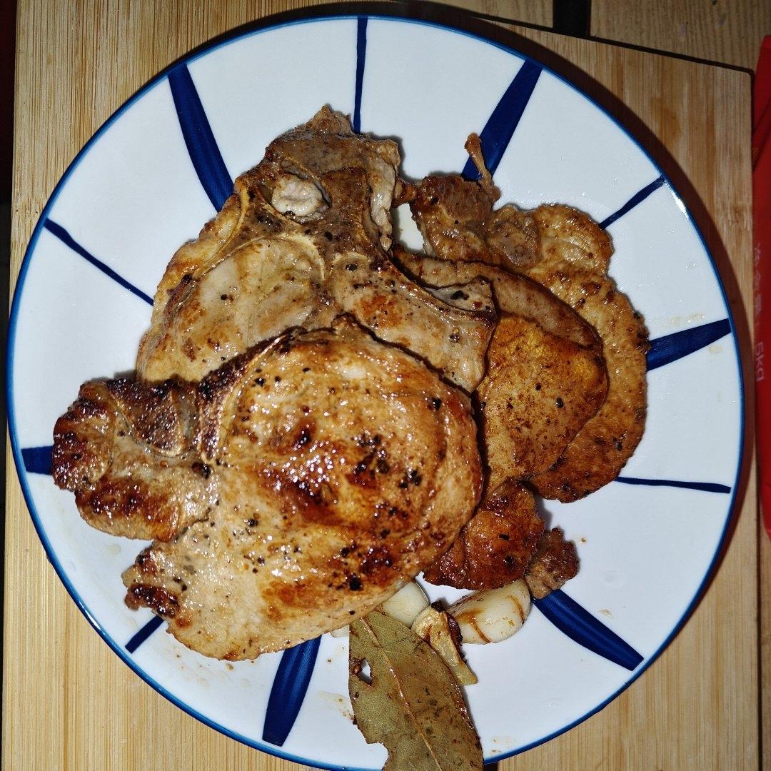 五分钟成就的宴客菜：香煎梅花肉