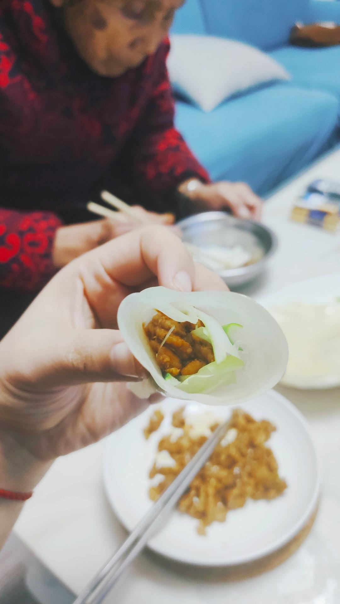 饺子皮蒸春饼-春饼卷万物