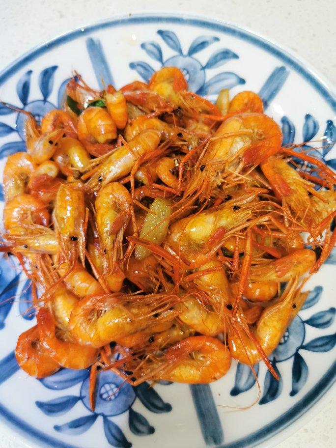 爆炒小河虾
