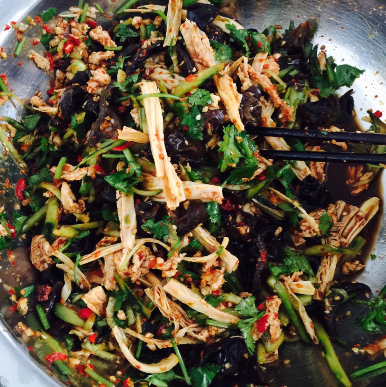 瘦下来是个神话做的凉拌麻辣鸡丝