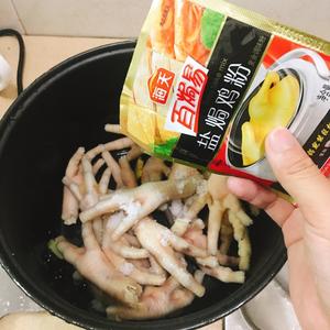 简单好吃的自制盐焗鸡爪的做法 步骤6