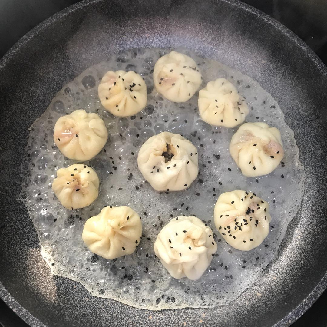 鲜虾猪肉生煎包（一定要看视频哟~）