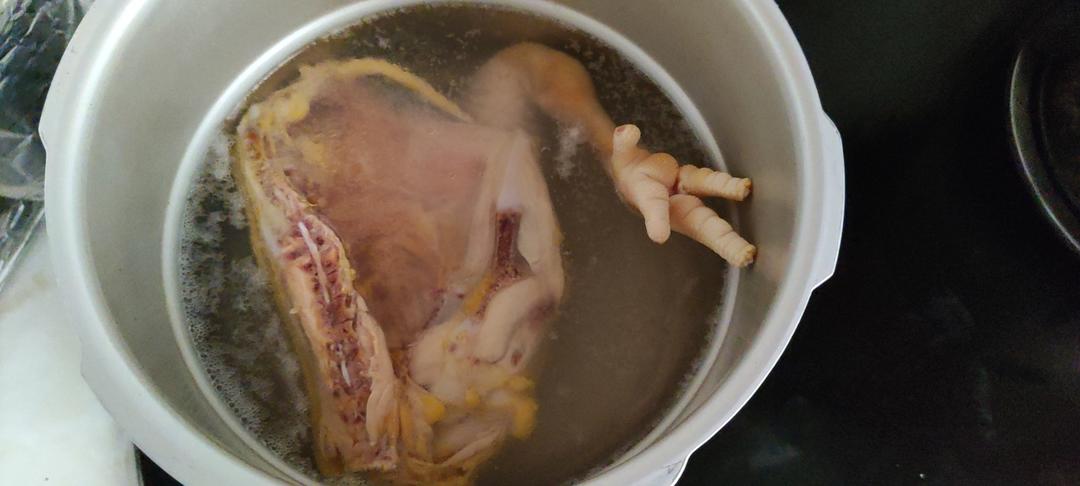 鲜美无敌：清炖鸡汤🐔