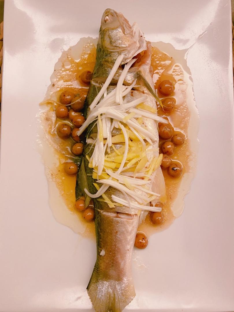 破布子蒸大黄魚