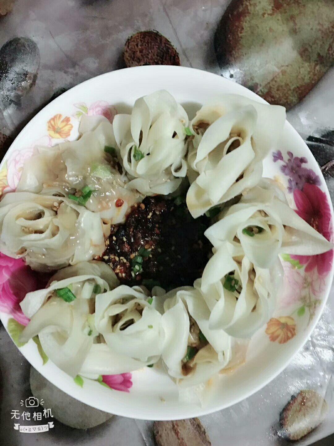 好看又好吃的《花式玫瑰煎饺》，据说这才是饺子的正确打开方式