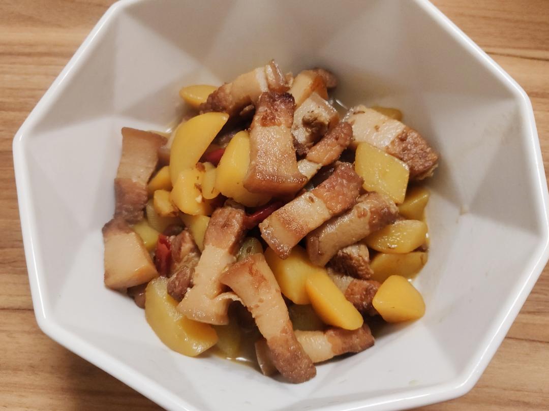 红烧肉炖土豆（丝毫不腻）
