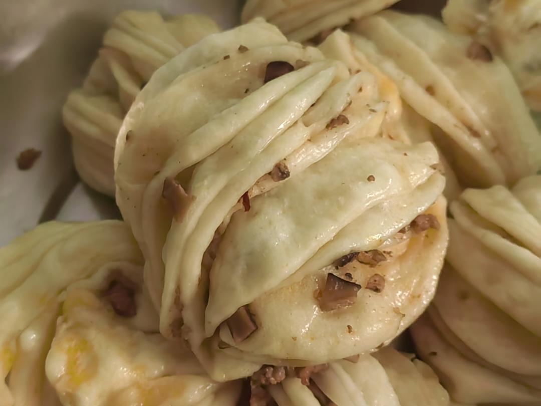 葱油花卷，一根筷子卷出漂亮的造型