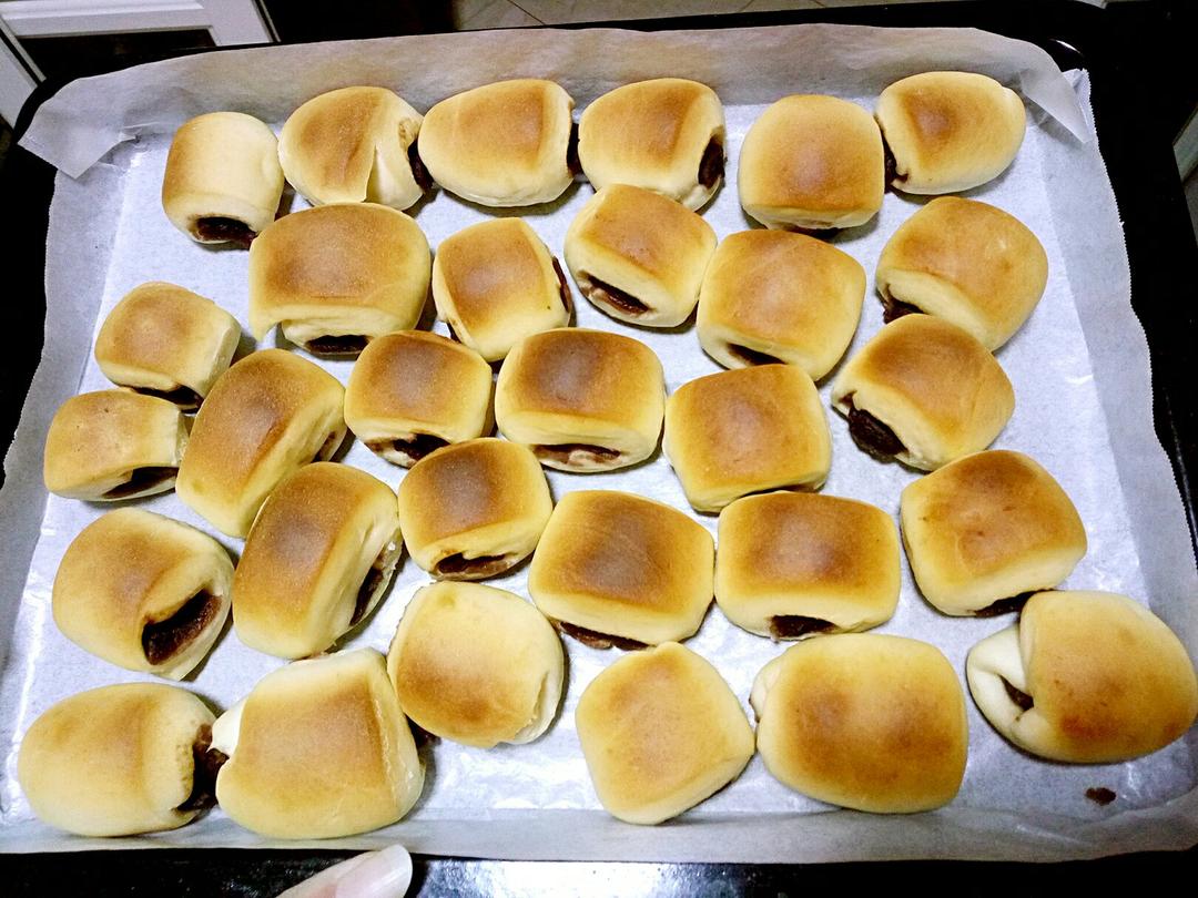 奶香红豆小面包