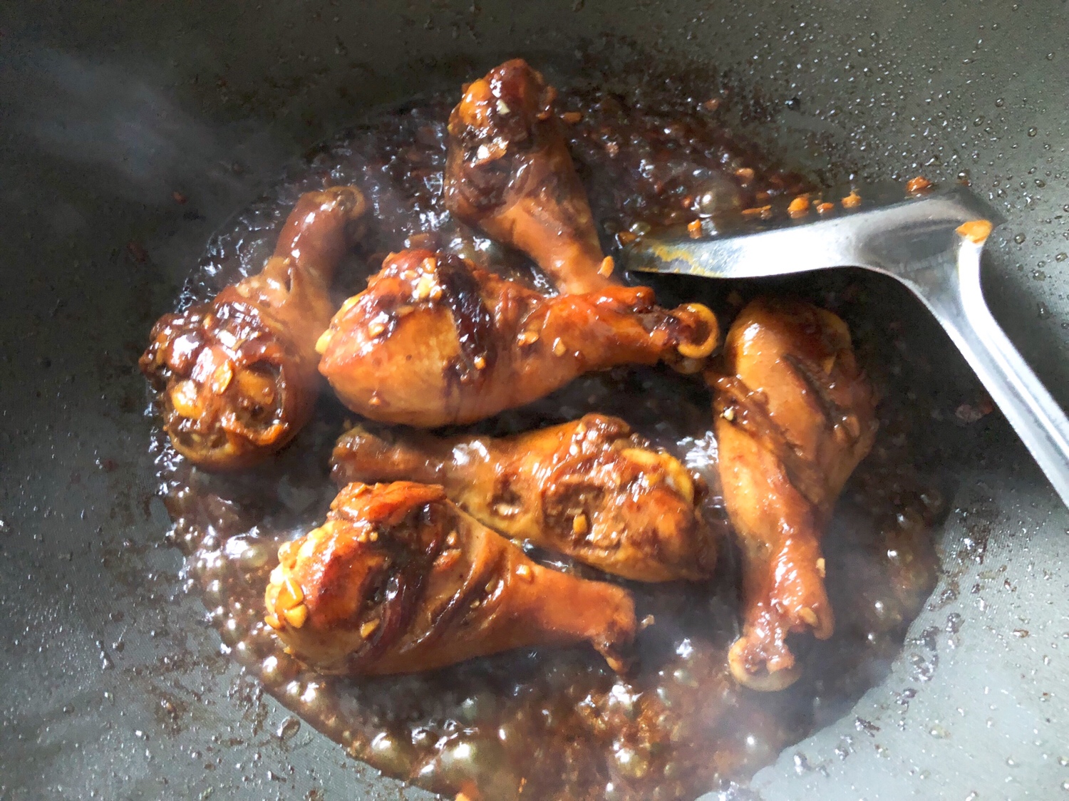 ㊙️年夜饭必备👉肉嫩多汁的蒜香蜂蜜鸡腿❗️❗️的做法 步骤13