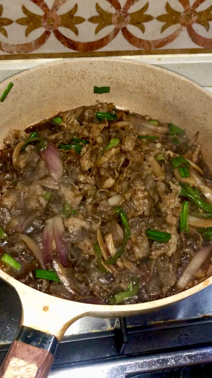 子姜洋葱炒牛肉卷