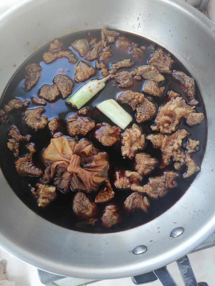 酱油炖牛肉的做法